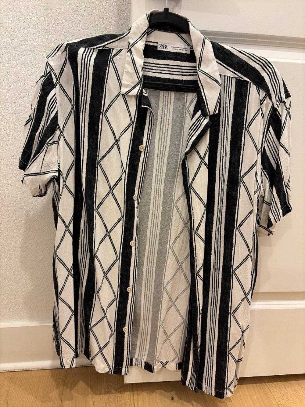 Zara Geometric Print Short Sleeve Button-Down Shirt Men's XL Black White